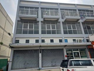 For sale 3 bedrooms retail Space in Mueang Samut Sakhon, Samut Sakhon