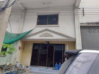 Gewerbefläche zum Kauf mit 4 Zimmer in Mueang Samut Sakhon, Samut Sakhon