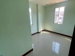 À vendre 2 chambres maison à Krathum Baen, Samut Sakhon