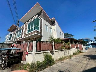 À vendre 2 chambres maison à Krathum Baen, Samut Sakhon