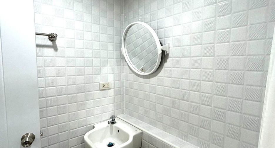 For sale 2 bedrooms condo in Mueang Chon Buri, Chonburi