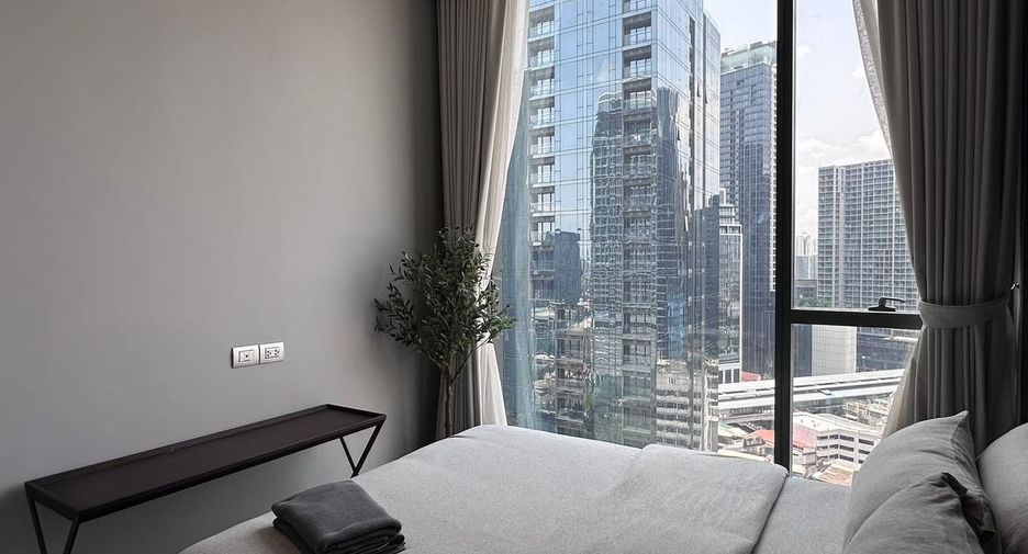 À louer et à vendre 3 chambres condo à Khlong Toei, Bangkok