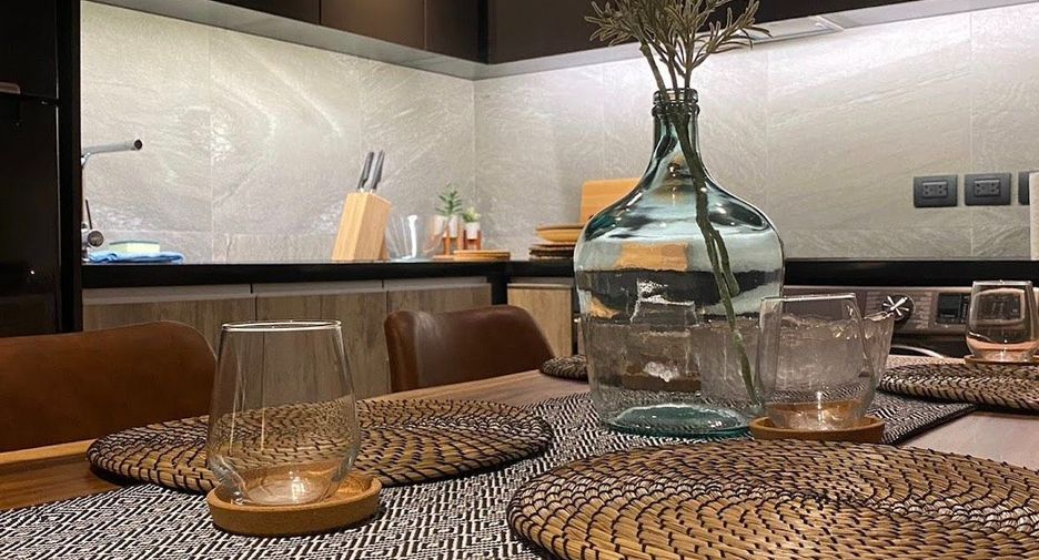 For rent and for sale 2 bedrooms condo in Watthana, Bangkok