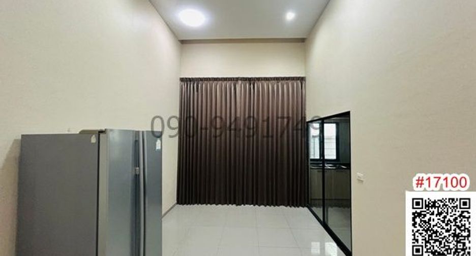 For rent 3 bedrooms townhouse in Suan Luang, Bangkok