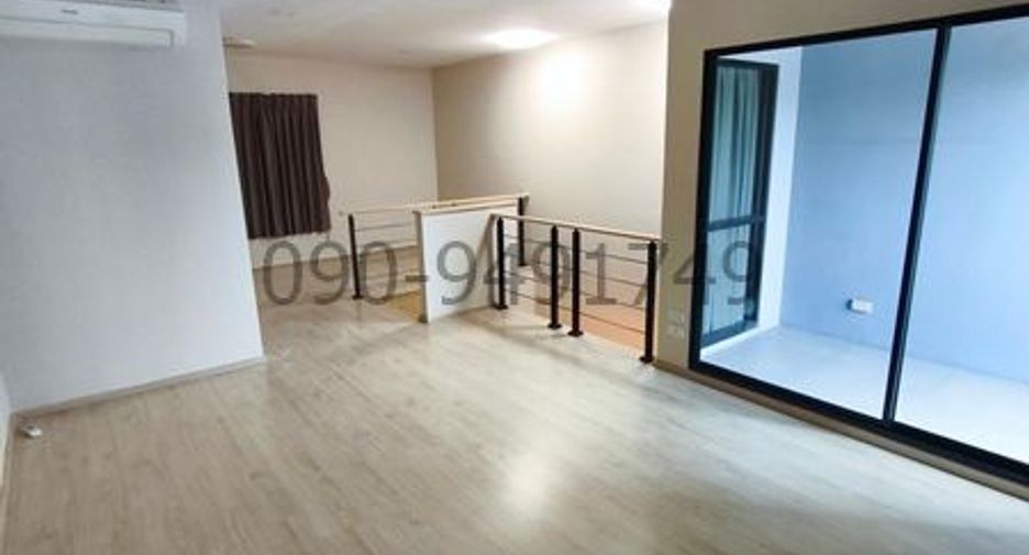 For rent 3 bedrooms townhouse in Suan Luang, Bangkok