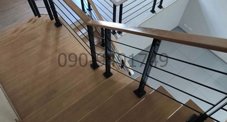 For rent 3 bedrooms townhouse in Suan Luang, Bangkok