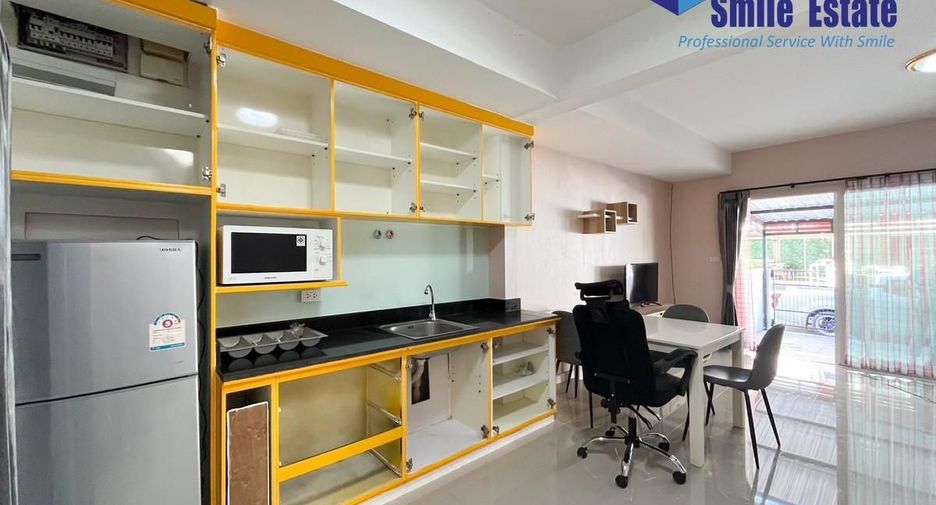 For rent 2 bedrooms townhouse in Bang Phli, Samut Prakan