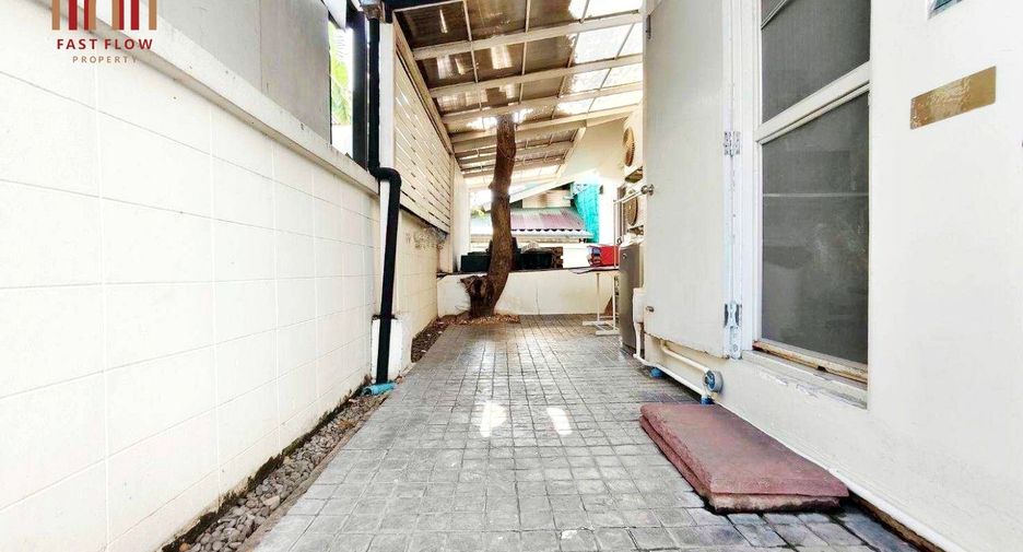 出售 4 卧室 独立屋 在 Lam Luk Ka, Pathum Thani