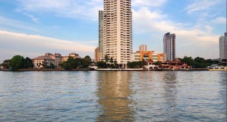 For sale 3 bedrooms condo in Khlong San, Bangkok