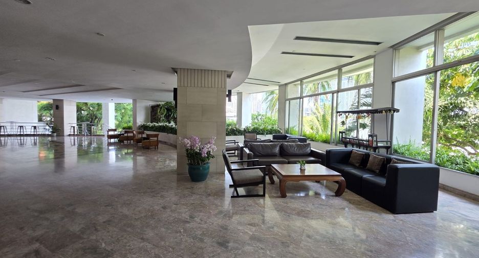 For sale 3 bedrooms condo in Khlong San, Bangkok