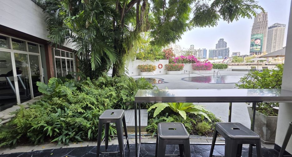 For sale 3 bedrooms condo in Khlong San, Bangkok