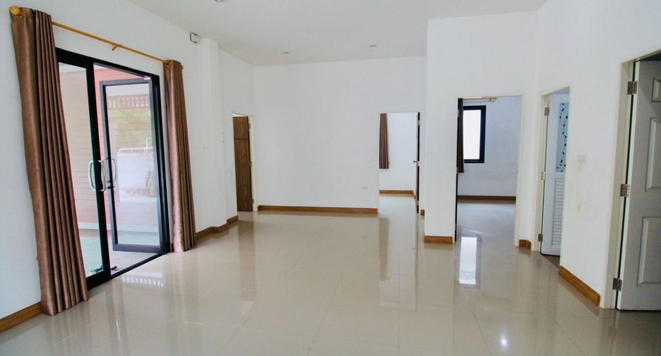 出售 3 卧室 独立屋 在 Mueang Rayong, Rayong