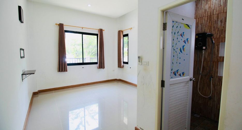 出售 3 卧室 独立屋 在 Mueang Rayong, Rayong