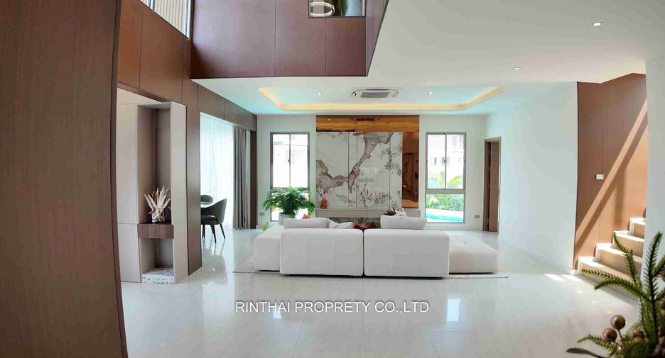 For sale 5 bedrooms villa in Bang Lamung, Chonburi