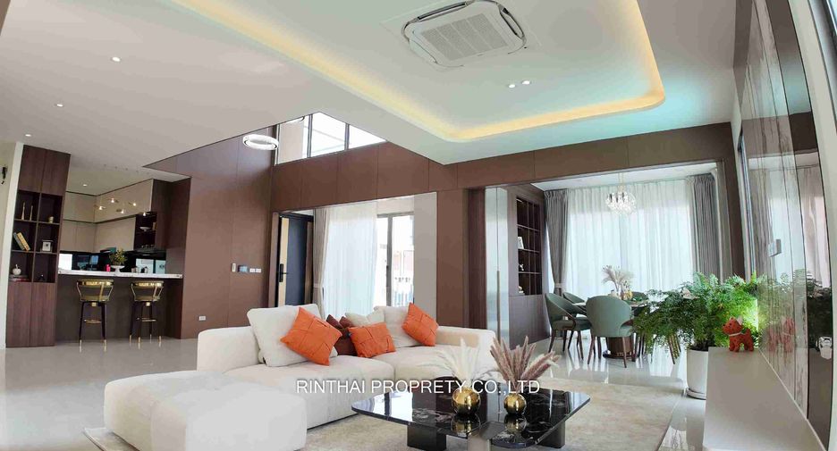 For sale 5 bedrooms villa in Bang Lamung, Chonburi