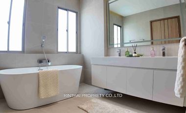 For sale 5 bedrooms villa in Bang Lamung, Chonburi