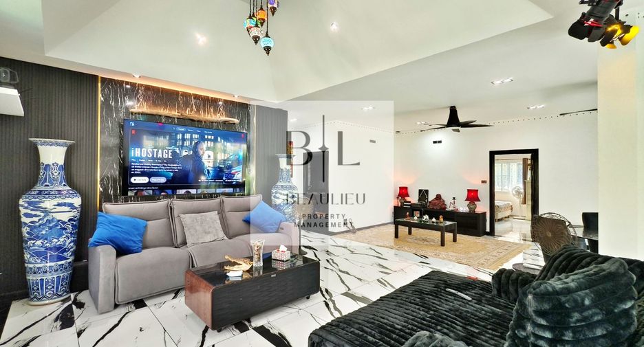 For rent そして for sale 3 ベッドルーム house in Bang Lamung, Chonburi