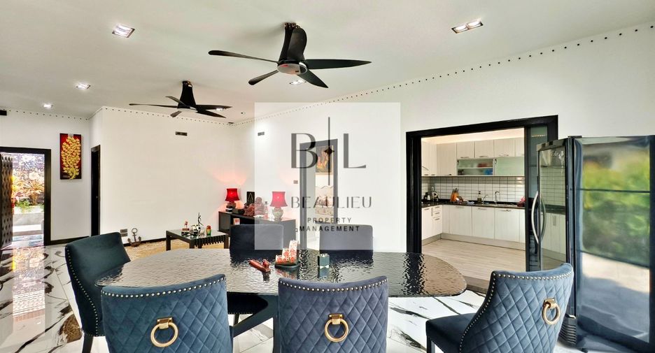 For rent そして for sale 3 ベッドルーム house in Bang Lamung, Chonburi
