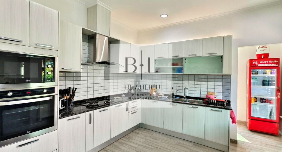 For rent そして for sale 3 ベッドルーム house in Bang Lamung, Chonburi