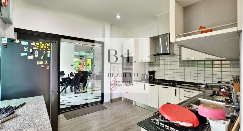 For rent そして for sale 3 ベッドルーム house in Bang Lamung, Chonburi