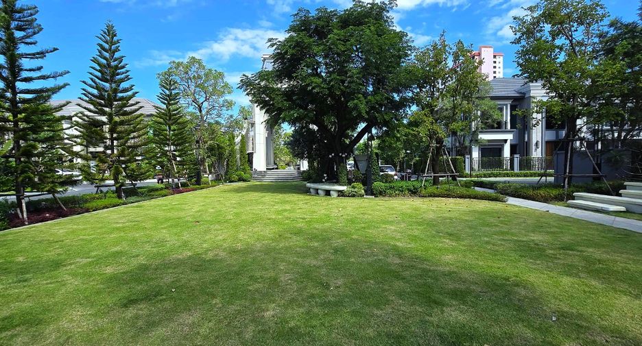 For sale 4 bedrooms house in Rat Burana, Bangkok