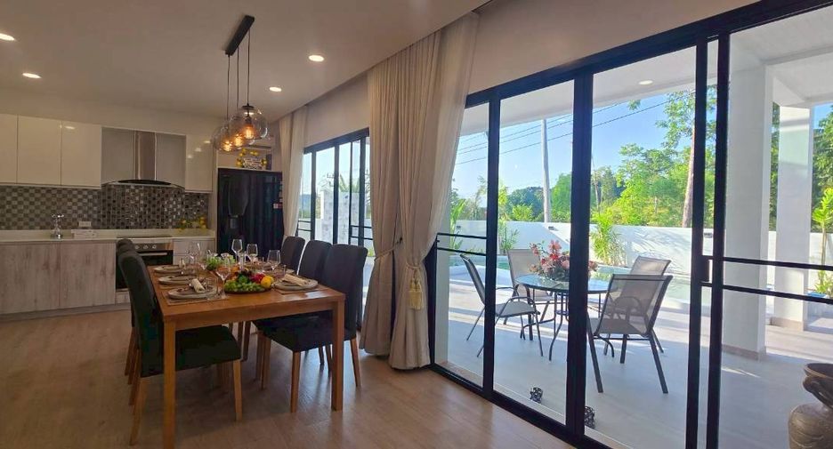 For sale 4 bedrooms villa in Ko Samui, Surat Thani