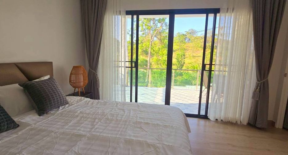 For sale 4 bedrooms villa in Ko Samui, Surat Thani