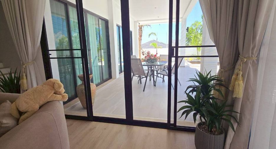 For sale 4 bedrooms villa in Ko Samui, Surat Thani