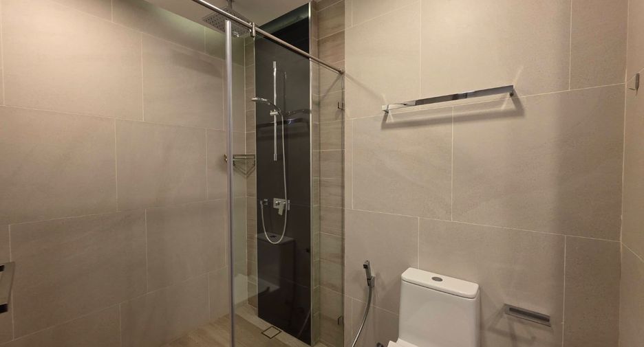 For rent 3 bedrooms condo in Bang Lamung, Chonburi