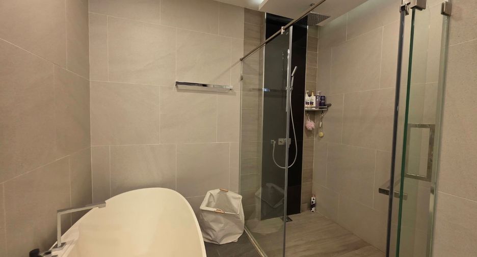 For rent 3 bedrooms condo in Bang Lamung, Chonburi