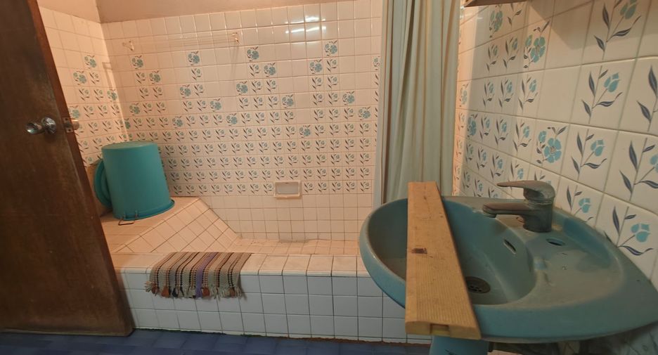 Haus zur Miete mit 4 Zimmer in Chatuchak, Bangkok