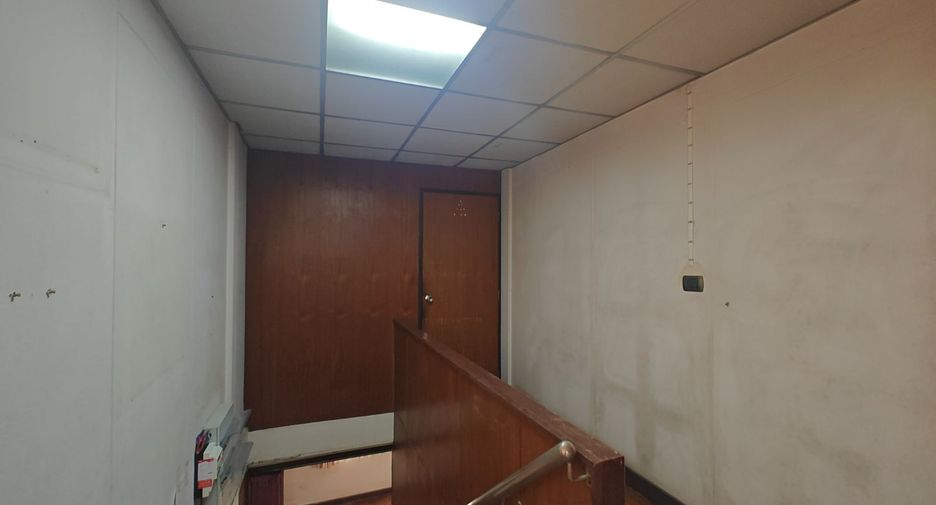 Haus zur Miete mit 4 Zimmer in Chatuchak, Bangkok
