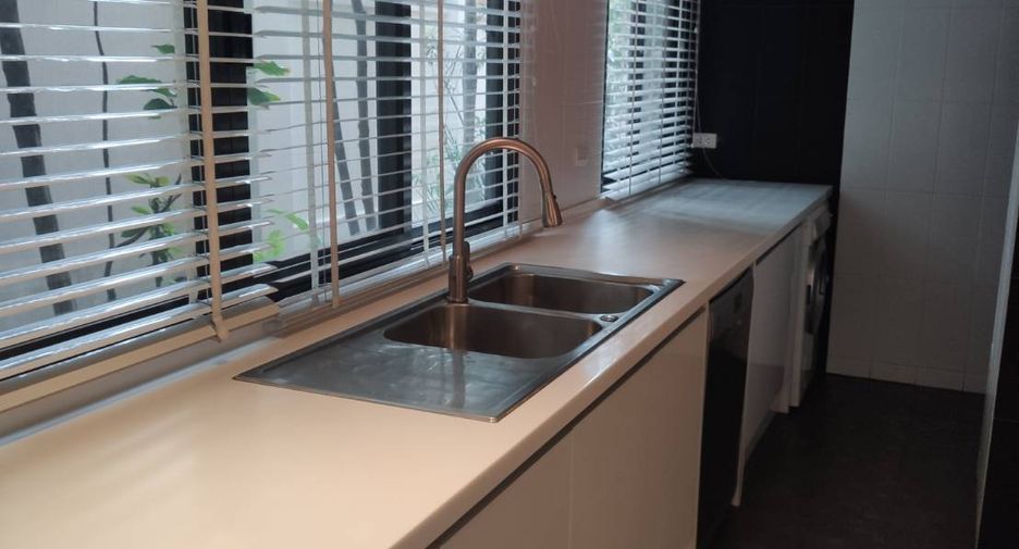 For rent 3 bedrooms condo in Watthana, Bangkok