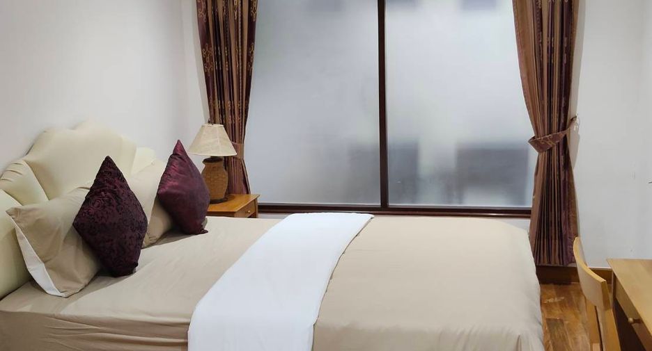 For rent 2 bedrooms condo in Watthana, Bangkok