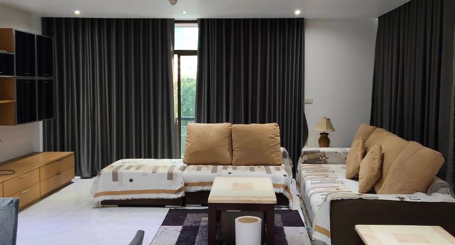 For rent 2 bedrooms condo in Watthana, Bangkok