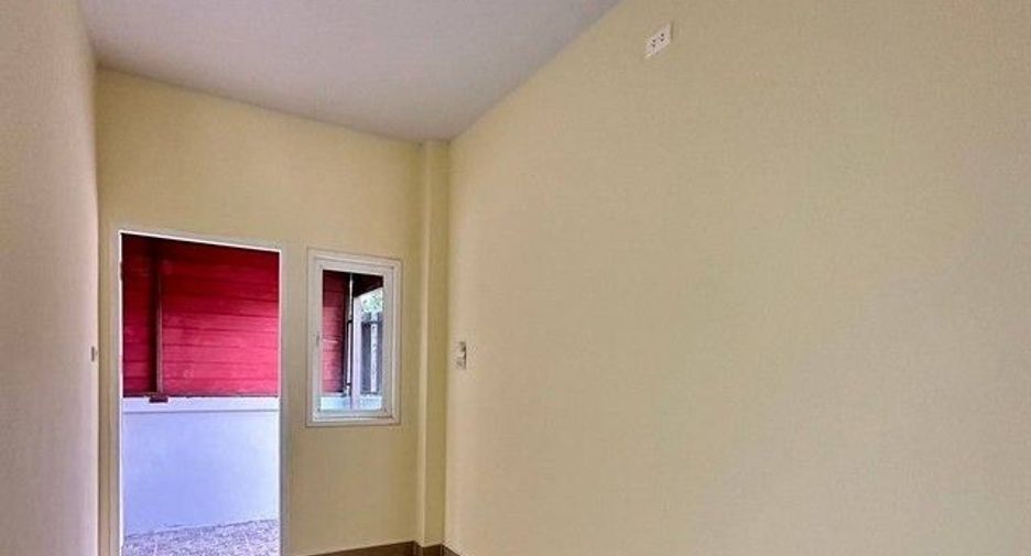 For sale 3 bedrooms house in Khiri Rat Nikhom, Surat Thani