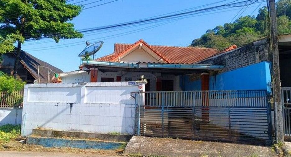 For sale 2 bedrooms house in La-un, Ranong