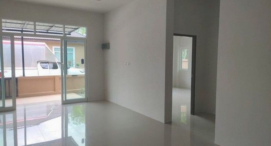For sale 2 bedrooms house in Khiri Rat Nikhom, Surat Thani