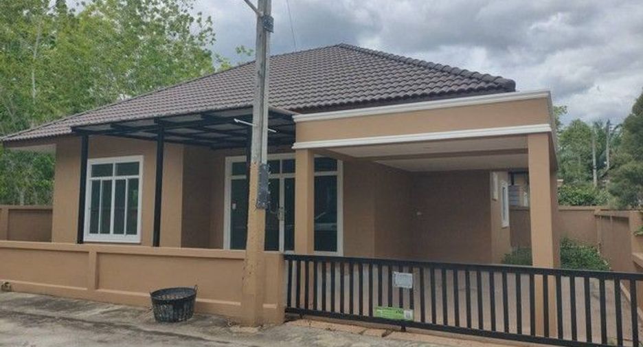 For sale 2 bedrooms house in Khiri Rat Nikhom, Surat Thani