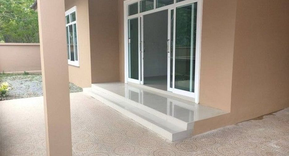 For sale 2 bedrooms house in Khiri Rat Nikhom, Surat Thani