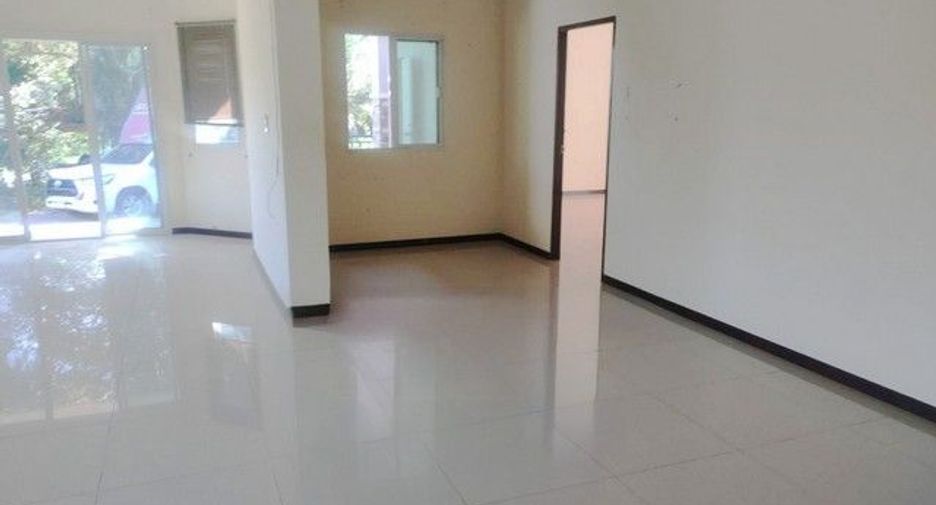 For sale 3 bedrooms house in Khiri Rat Nikhom, Surat Thani