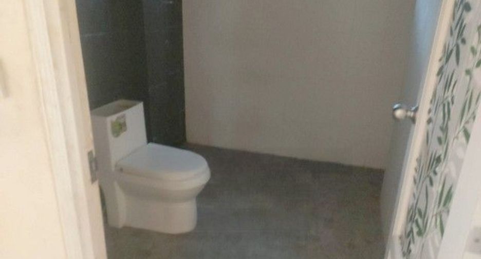 For sale 3 bedrooms house in Khiri Rat Nikhom, Surat Thani