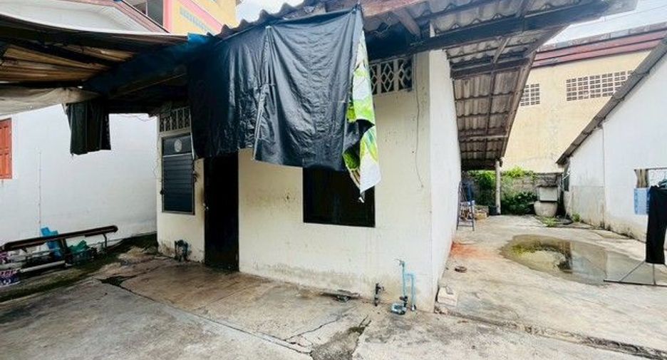 For sale 2 bedrooms house in Khiri Rat Nikhom, Surat Thani