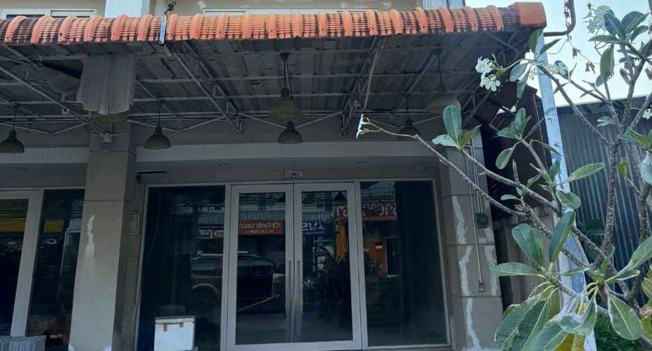 For sale 3 bedrooms retail Space in Thalang, Phuket
