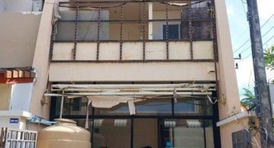 For sale 4 bedrooms townhouse in Thalang, Phuket