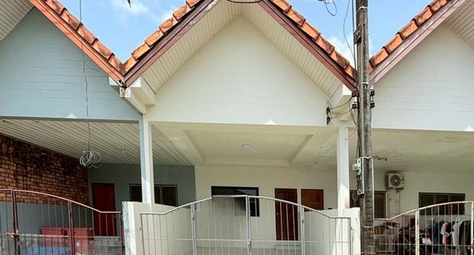 For sale 2 bedrooms townhouse in Khlong Thom, Krabi