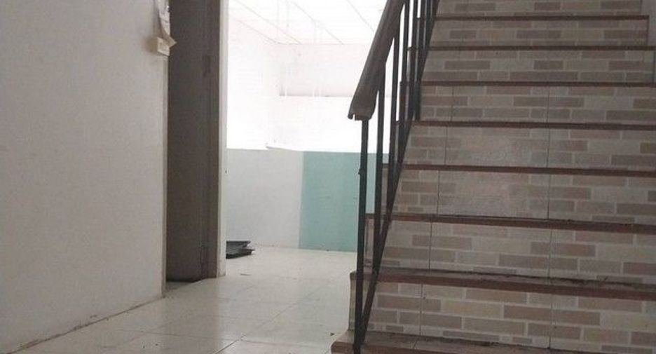 For sale 2 bedrooms retail Space in Phrom Khiri, Nakhon Si Thammarat