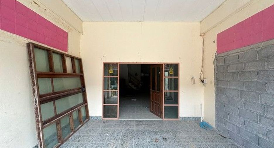 For sale 2 bedrooms retail Space in Phrom Khiri, Nakhon Si Thammarat