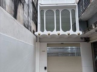 Casa adosada en alquiler de 4 habitaciones en Bang Rak, Bangkok