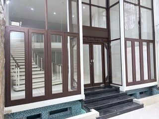 Casa adosada en alquiler de 4 habitaciones en Bang Rak, Bangkok